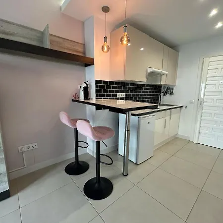 Benalbeach Ocean View Apartment *